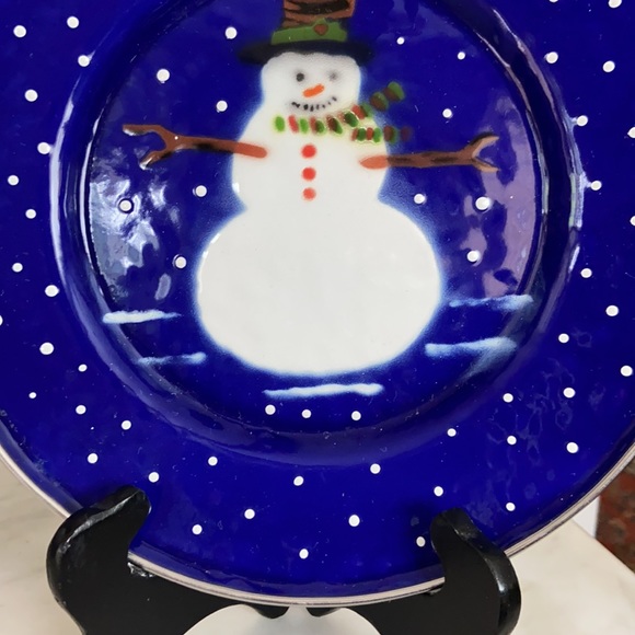 Set Of 2 Vintage 1997 Snowman The Golden Rabbit II Enamelware Plates - Picture 6 of 14